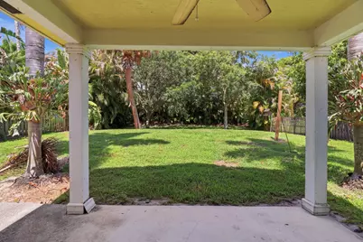 5802 SE Wesley Avenue, Stuart, FL 34997 - Photo 7