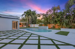 391 W Riverside Dr, Tequesta, FL 33469 - Photo 11