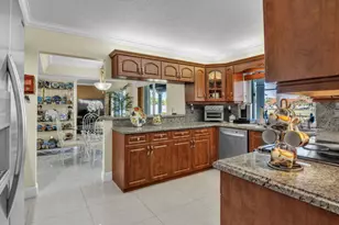 6431 Olde Moat Way, Davie, FL 33331 - Photo 13