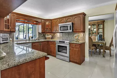 6431 Olde Moat Way, Davie, FL 33331 - Photo 15