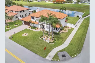 6431 Olde Moat Way, Davie, FL 33331 - Photo 7