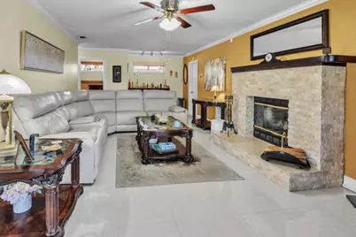 6431 Olde Moat Way, Davie, FL 33331 - Photo 17