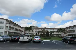 195 Fanshaw Way E, Boca Raton, FL 33434 - Photo 3