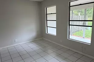 5460 S Lakewood Cir S, Margate, FL 33063 - Photo 27