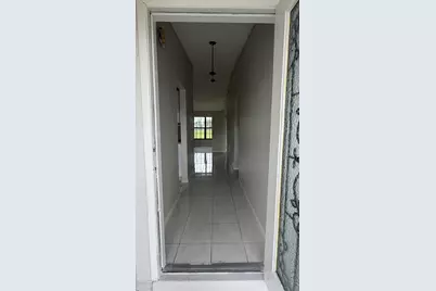 5460 S Lakewood Cir S #C, Margate, FL 33063 - Photo 7