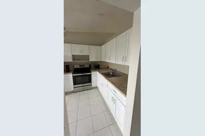 5460 S Lakewood Cir S #C, Margate, FL 33063 - Photo 9