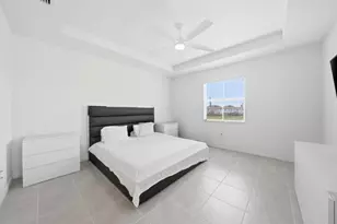 2324 NW 130th St, Miami, FL 33167 - Photo 9