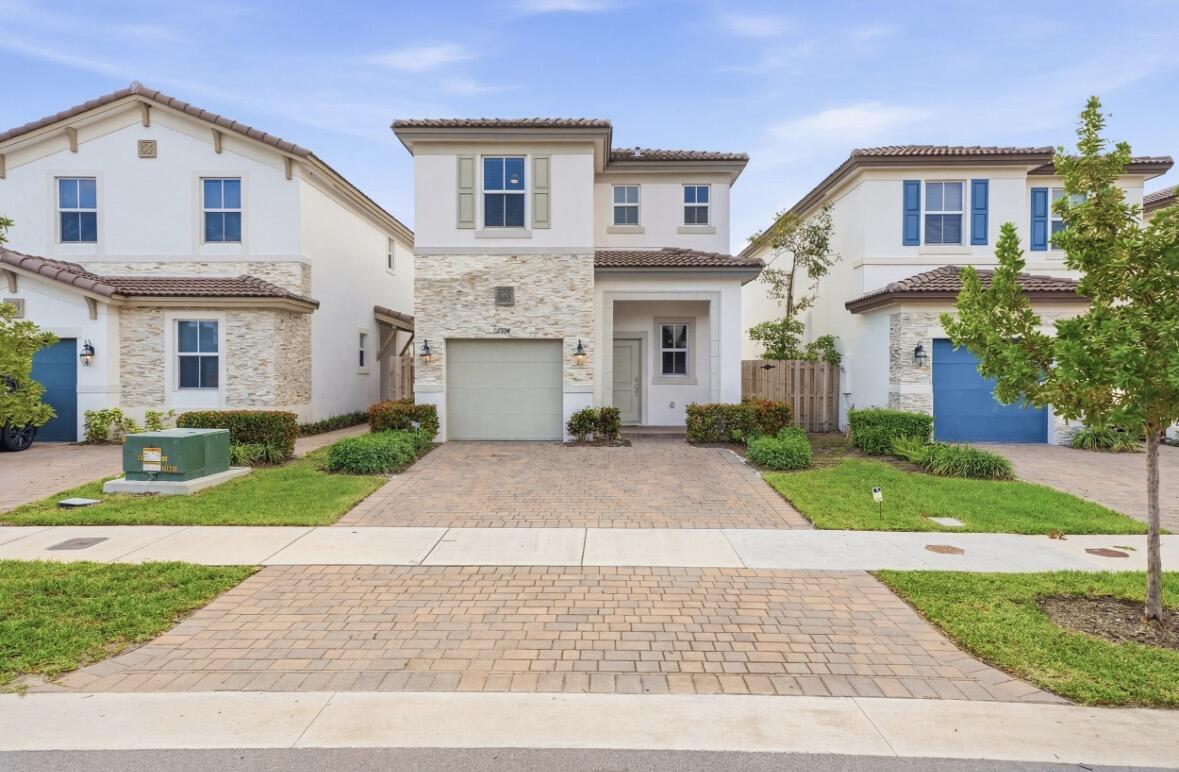 2324 NW 130th St - 2324 NW 130th St, Miami, FL 33167 Luxury Property | Jose Angel Pina