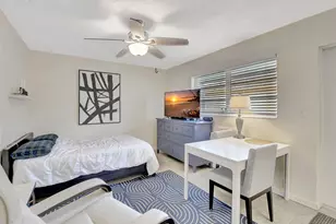 1938 NE 7th St, Deerfield Beach, FL 33441 - Photo 5