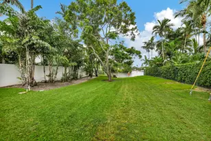 1938 NE 7th St, Deerfield Beach, FL 33441 - Photo 13