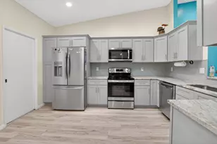 6082 Waldwick Cir, Delray Beach, FL 33484 - Photo 9