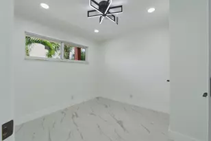 8970 S Hollybrook Blvd, Pembroke Pines, FL 33025 - Photo 7