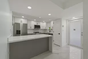 8970 S Hollybrook Blvd, Pembroke Pines, FL 33025 - Photo 1