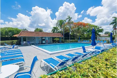 8970 S Hollybrook Boulevard #205, Pembroke Pines, FL 33025 - Photo 21