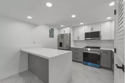 8970 S Hollybrook Boulevard #205, Pembroke Pines, FL 33025 - Photo 9