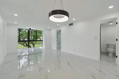 8970 S Hollybrook Boulevard #205, Pembroke Pines, FL 33025 - Photo 15