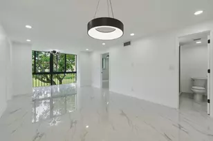 8970 S Hollybrook Blvd, Pembroke Pines, FL 33025 - Photo 15
