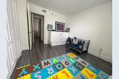 2457 Collins Avenue #504, Miami Beach, FL 33140 - Photo 5