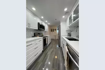 2457 Collins Avenue #504, Miami Beach, FL 33140 - Photo 7