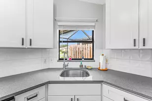 2826 Stoneway Ln, Fort Pierce, FL 34982 - Photo 11