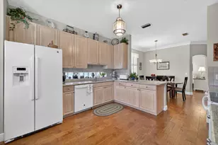 859 NW Sorrento Ln, Port Saint Lucie, FL 34986 - Photo 11