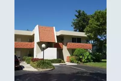 907 Cypress Terrace #201, Pompano Beach, FL 33069 - Photo 1