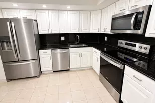 907 Cypress Terrace, Pompano Beach, FL 33069 - Photo 1