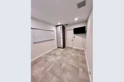 4680 NE 5th Avenue, Oakland Park, FL 33334 - Photo 25