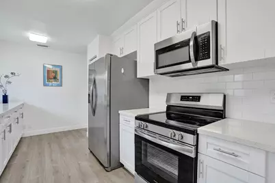 2042 SW 17th Circle, Deerfield Beach, FL 33442 - Photo 17