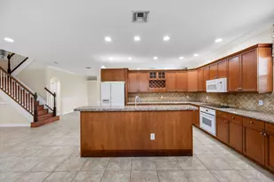 9100 Dupont Pl, Wellington, FL 33414 - Photo 13