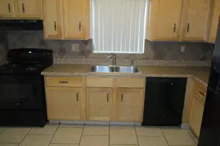 9079 E Highland Pines Dr, Palm Beach Gardens, FL 33418 - Photo 5