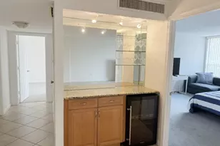 1000 Spanish River Rd, Boca Raton, FL 33432 - Photo 7