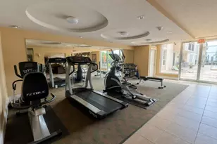 1000 Spanish River Rd, Boca Raton, FL 33432 - Photo 15