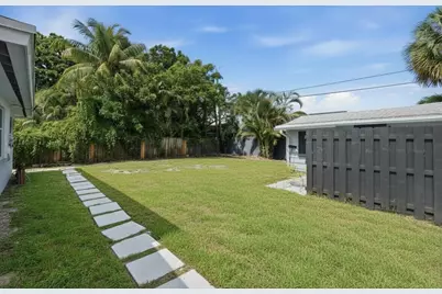 23 NE 19th Avenue, Pompano Beach, FL 33060 - Photo 15