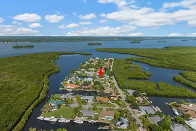 121 Queen Eugenia Court, Hutchinson Island, FL 34949 - Photo 5