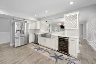121 Queen Eugenia Ct, Hutchinson Island, FL 34949 - Photo 13