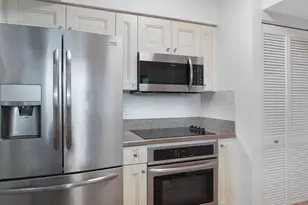 347 N New River Dr E, Fort Lauderdale, FL 33301 - Photo 11
