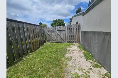 3560 NW 3rd Avenue #1-2, Pompano Beach, FL 33064 - Photo 23