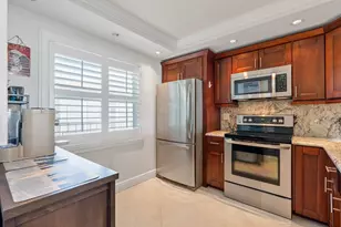 930 Dogwood Dr, Delray Beach, FL 33483 - Photo 5