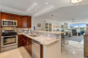 930 Dogwood Dr, Delray Beach, FL 33483 - Photo 3