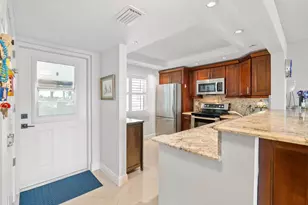 930 Dogwood Dr, Delray Beach, FL 33483 - Photo 5