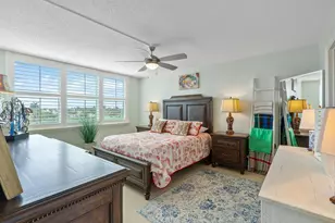 930 Dogwood Dr, Delray Beach, FL 33483 - Photo 11