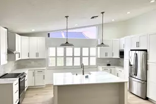 921 Lakewood Ct, Weston, FL 33326 - Photo 9