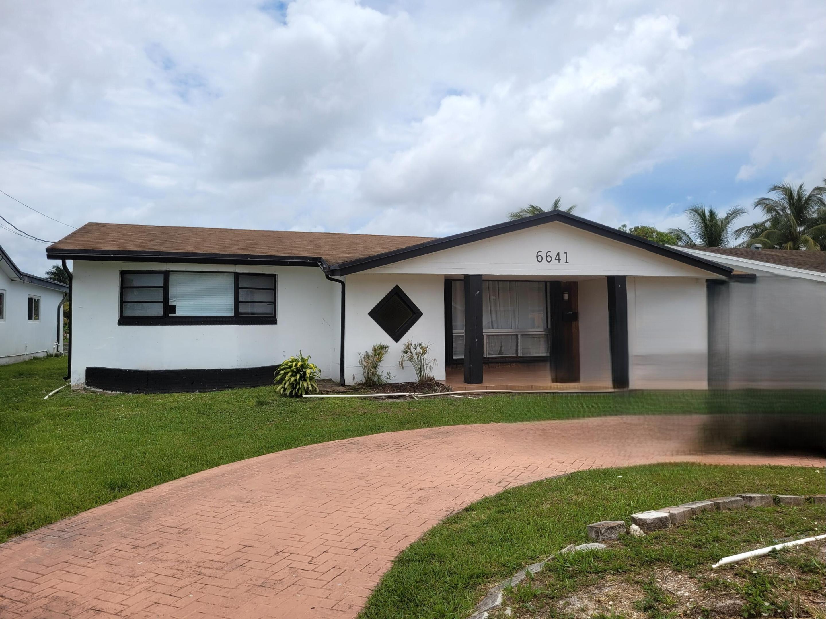 6641 Emerald Lake Dr - 6641 Emerald Lake Dr, Miramar, FL 33023 Luxury Property | Jose Angel Pina