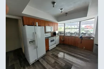 6641 Emerald Lake Drive, Miramar, FL 33023 - Photo 9