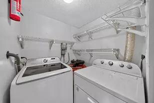 3291 NW 44th St, Oakland Park, FL 33309 - Photo 37
