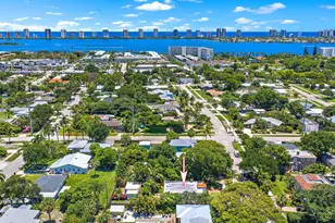 315 Hawthorne Dr, Lake Park, FL 33403 - Photo 35