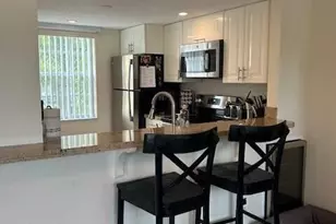 1040 Lake Shore Dr, Lake Park, FL 33403 - Photo 3