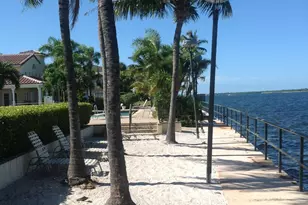 1040 Lake Shore Dr, Lake Park, FL 33403 - Photo 1