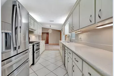 661 SE Crescent Avenue, Port Saint Lucie, FL 34984 - Photo 11